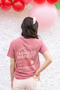 STRAWBERRY FARMERS MARKET TEE