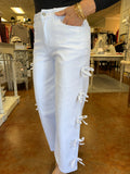 TIED TO CHARM BOW DETAIL WHITE JEANS