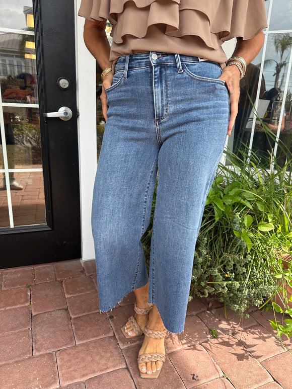 JUDY BLUE HW WIDE CROP CLASSIC RAW HEM