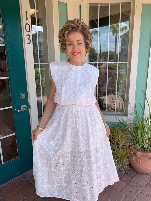YACHT CLUB WORTHY EYELET BALLOON HEM BLOUSE