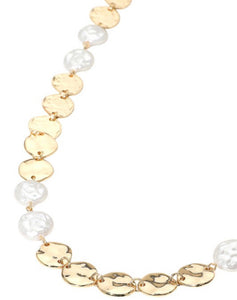 THEA HAMMERED PEARL DISC PENDANT