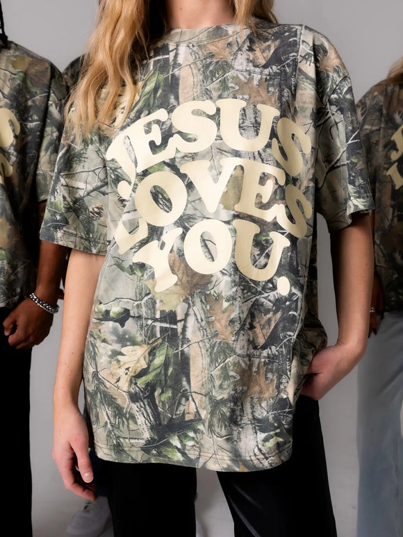 HEAVYWEIGHT CAMO JESUS LOVES YOU TEE