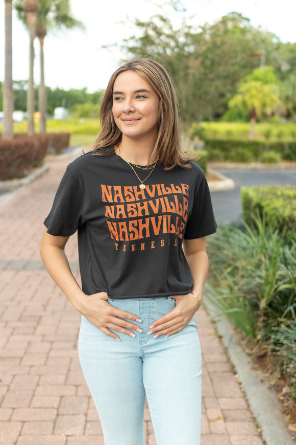 NASHVILLE GRAPHIC CROPPED TEE