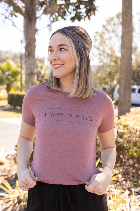 JESUS IS KING GRAPHIC TEE